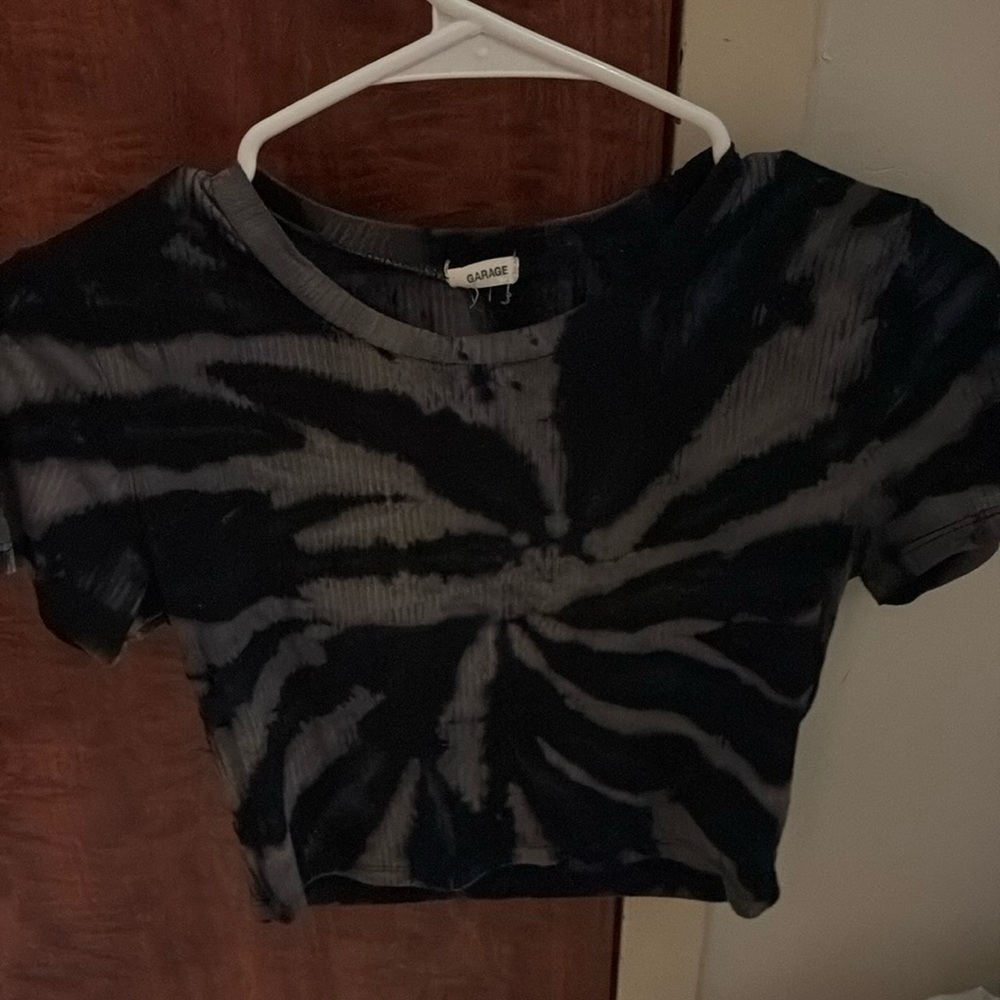Tie dye garage cropped t-shirt